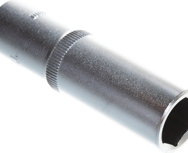 Головка торцевая глубокая 1/2"DR 15 мм