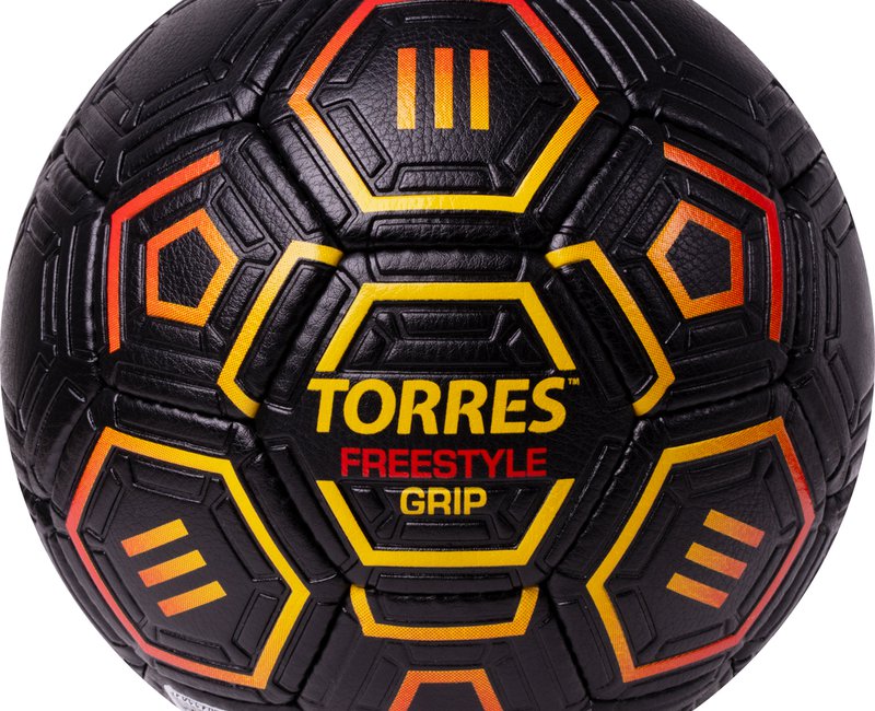 Mяч  футбольный TORRES Freestyle Grip,р.5, 32 панели. PU, ручная сшивка, черно-желт-красн