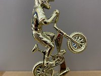 Фигура Маунтинбайк